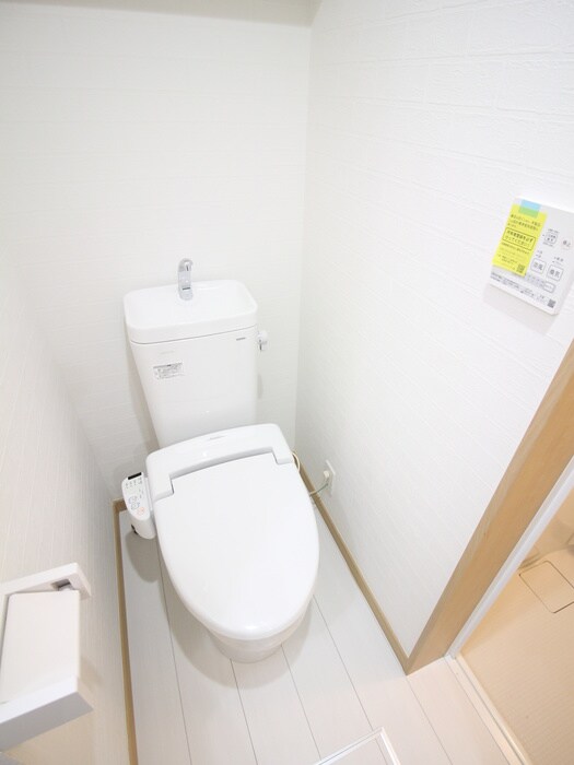 物件内観写真12　(トイレ)