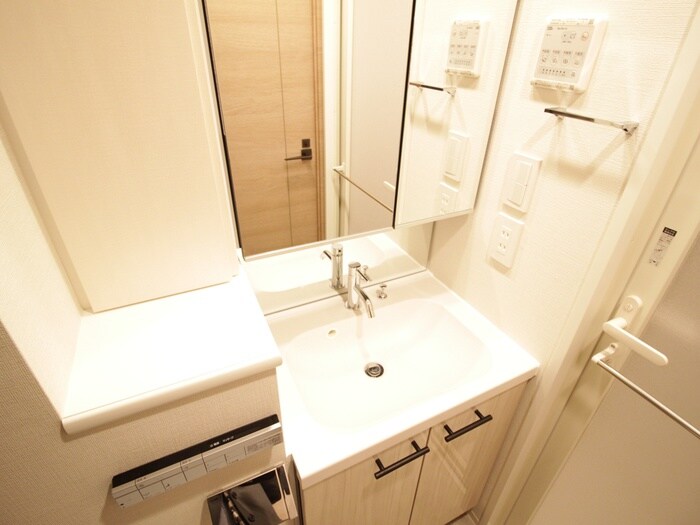 物件内観写真10　(洗面)