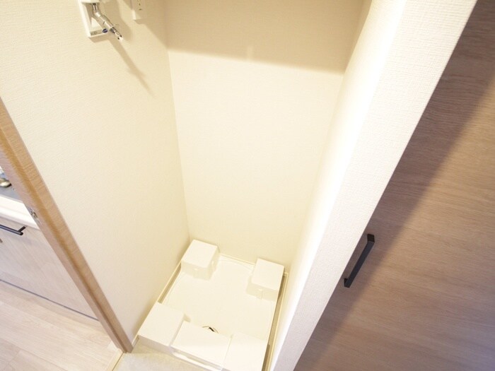 物件内観写真13　(洗濯機置場)