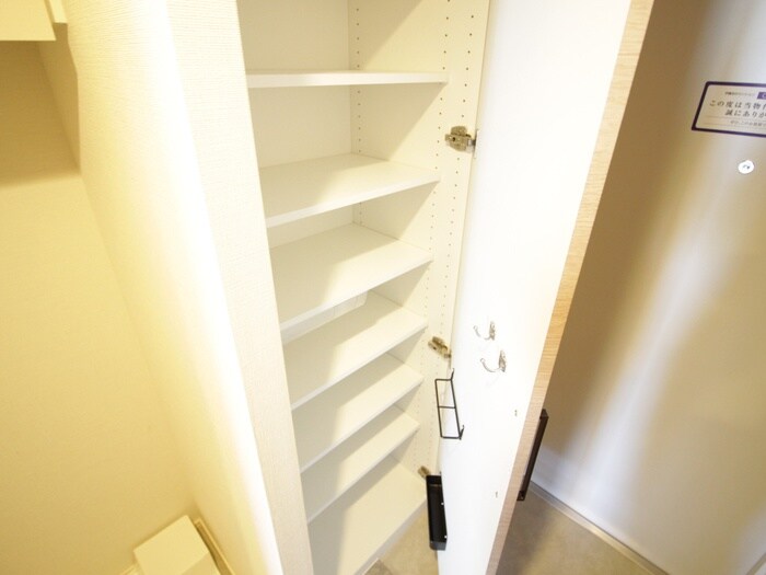 物件内観写真14　(靴箱)