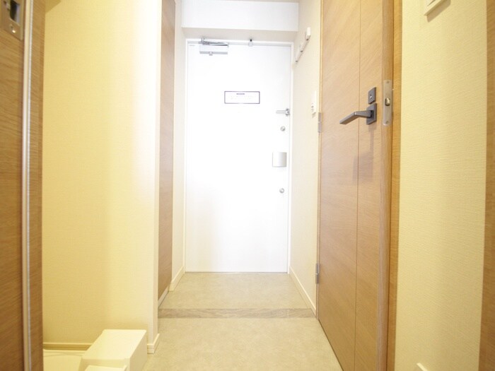 物件内観写真17　(玄関)