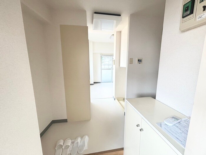 物件内観写真18　(廊下)