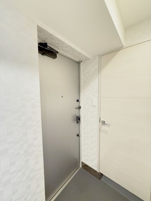 物件内観写真18　(玄関)