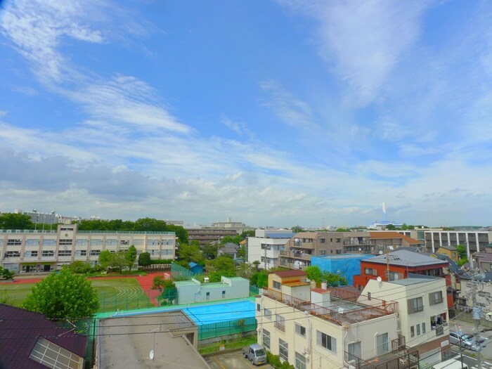 物件内観写真22　(室内からの展望)