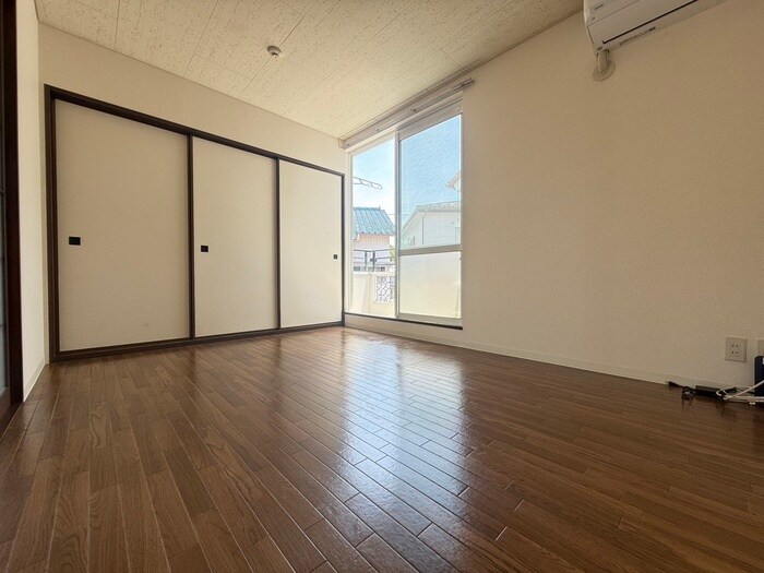 物件内観写真8　(居室)