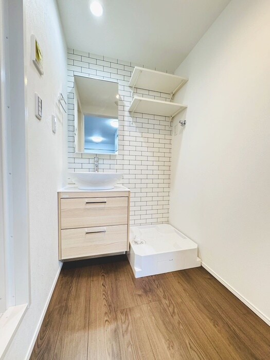 物件内観写真9　(洗濯機置場)