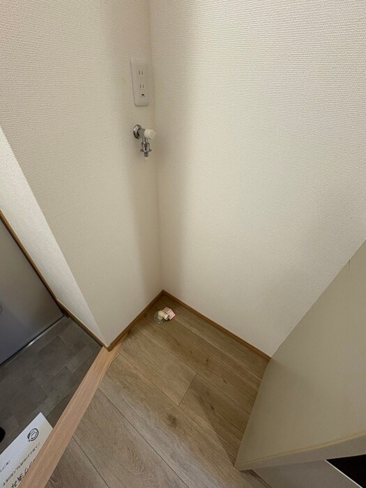 物件内観写真14　(洗濯機置場)