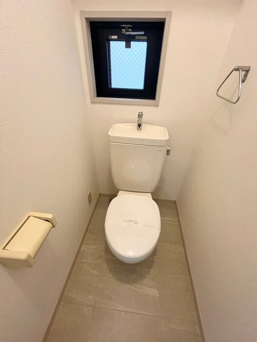 物件内観写真11　(トイレ)