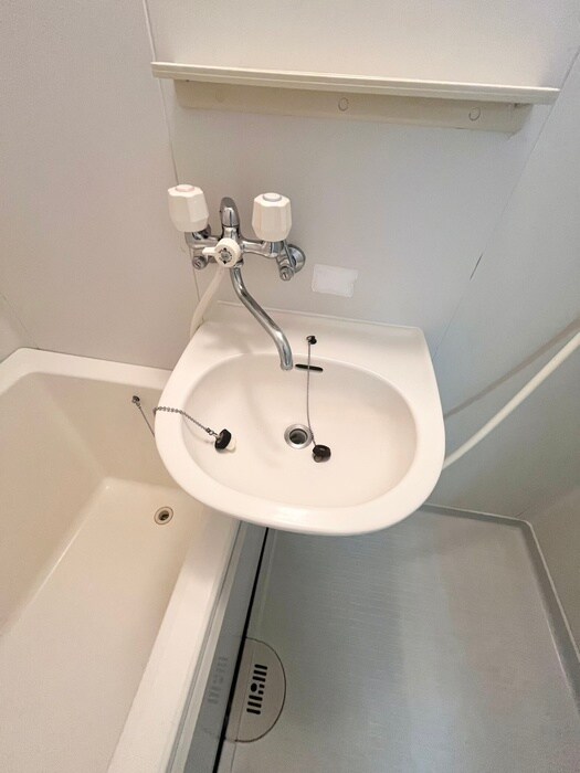 物件内観写真12　(洗面)