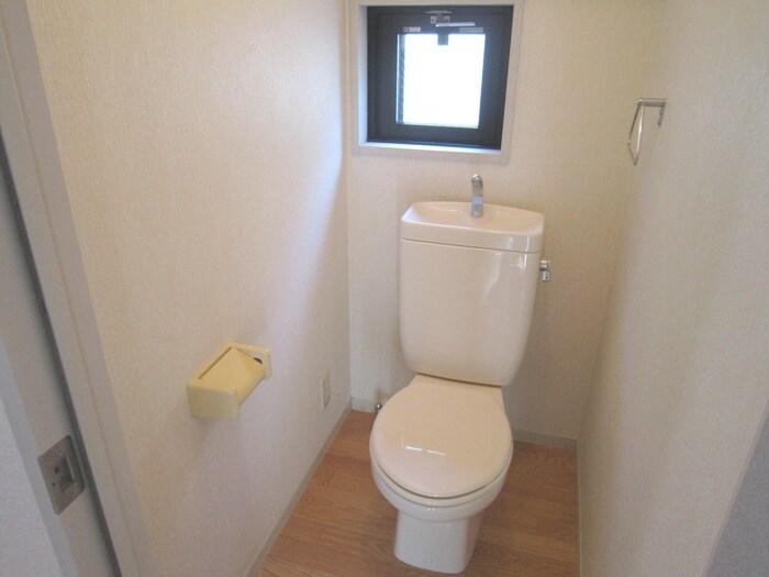 物件内観写真15　(トイレ)