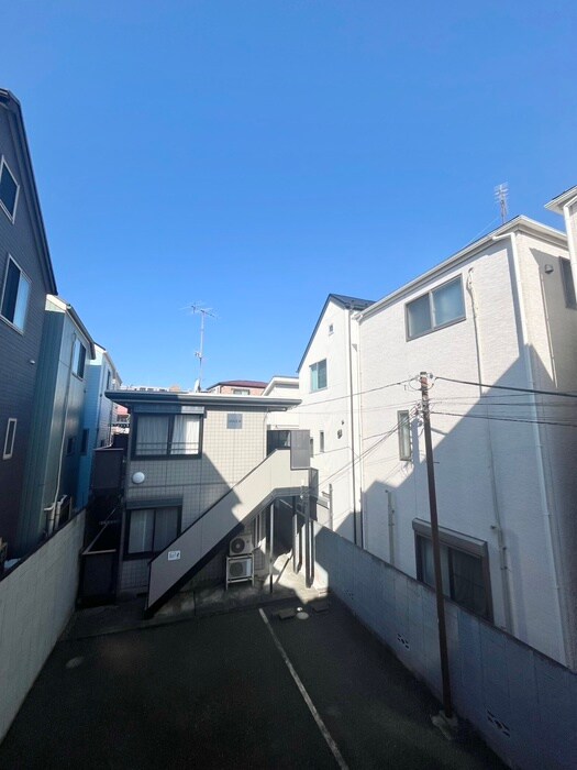 物件内観写真15　(室内からの展望)