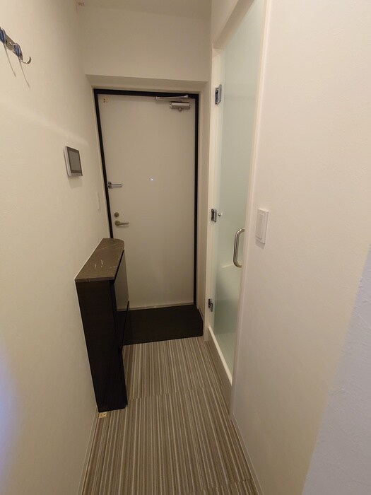 物件内観写真7　(玄関)