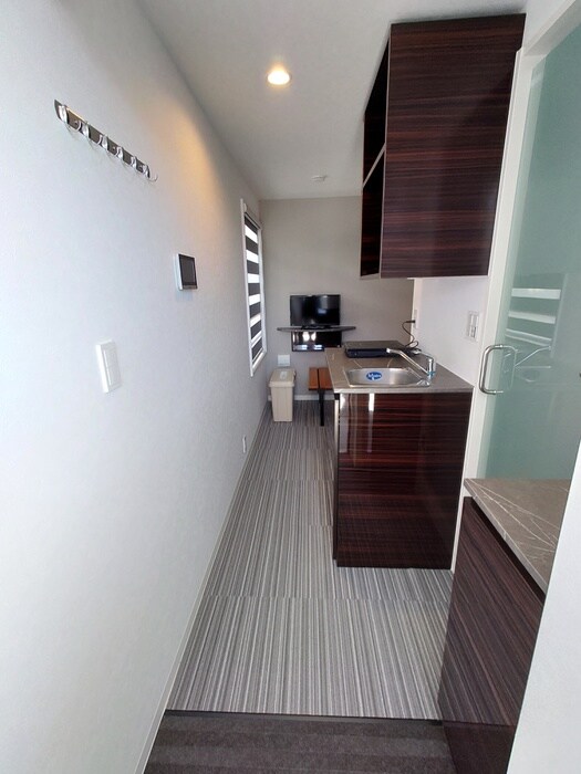 物件内観写真8　(廊下)