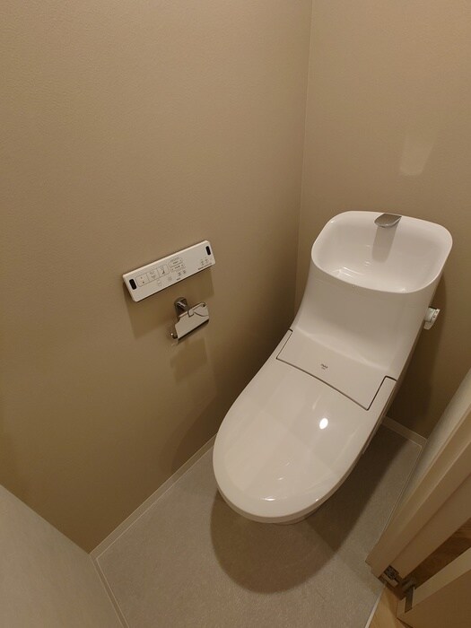 物件内観写真15　(トイレ)