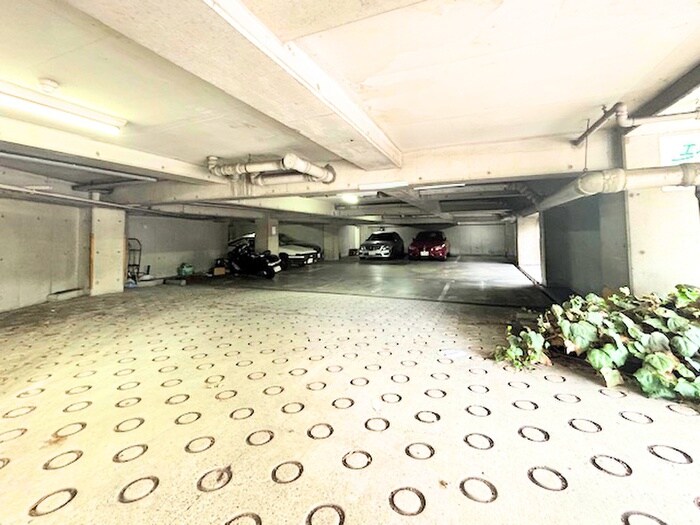 ペーブメント久が原の駐車場