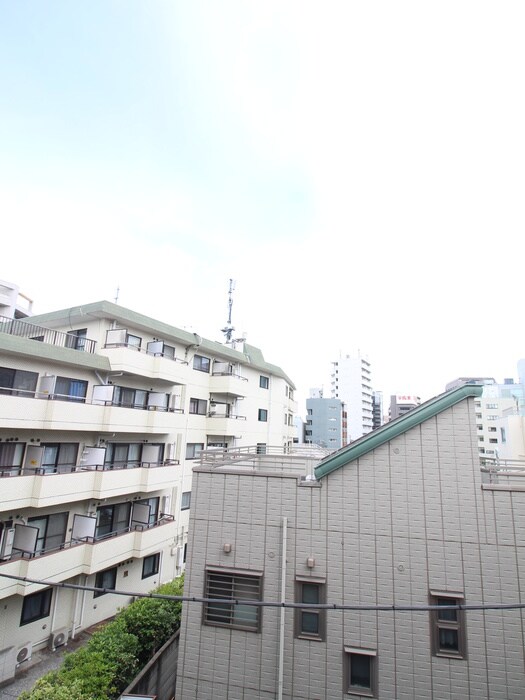 物件内観写真17　(室内からの展望)