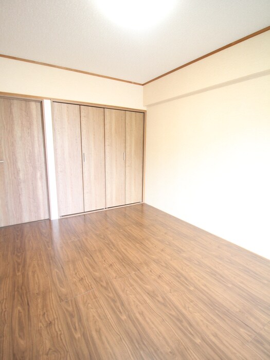 物件内観写真21　(居室)