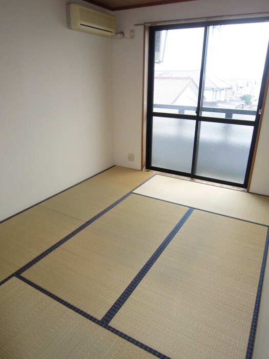 物件内観写真13　(室内からの展望)