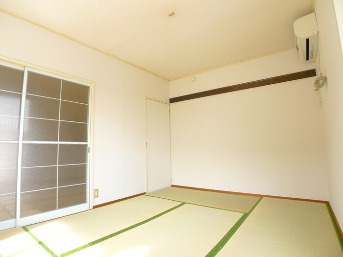 バ－ドピア秋津２号館の居室