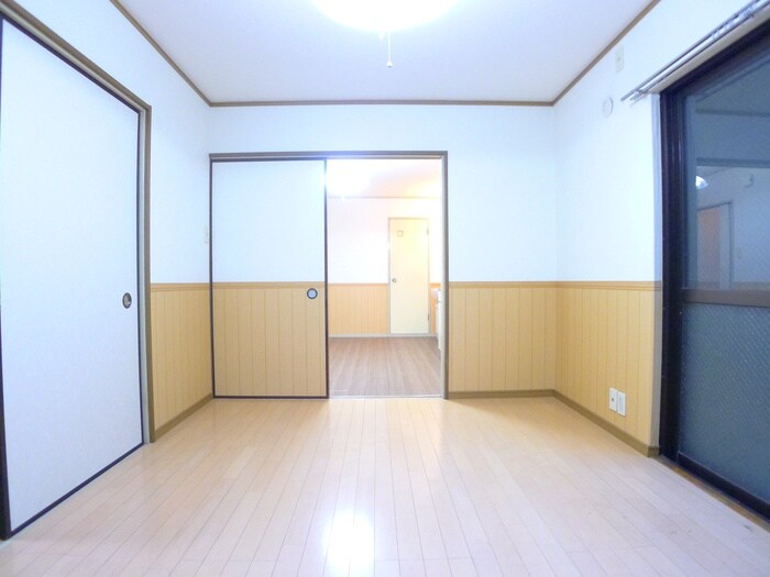 物件内観写真9　(居室)