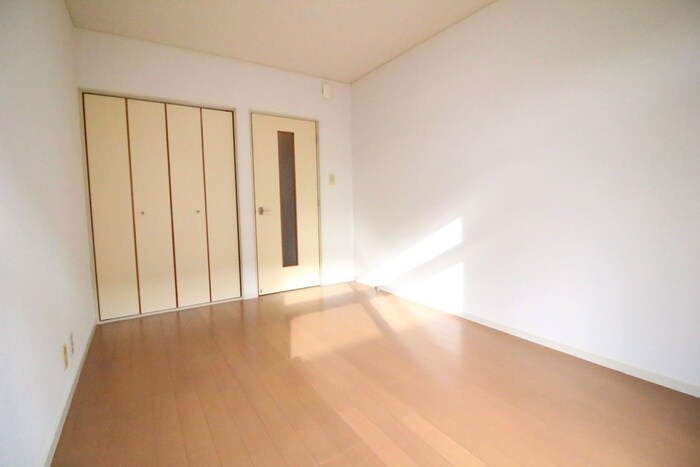 物件内観写真6　(居室)