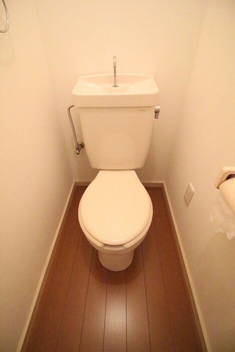 物件内観写真10　(トイレ)