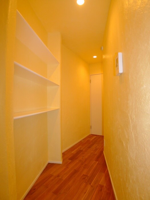 物件内観写真11　(廊下)