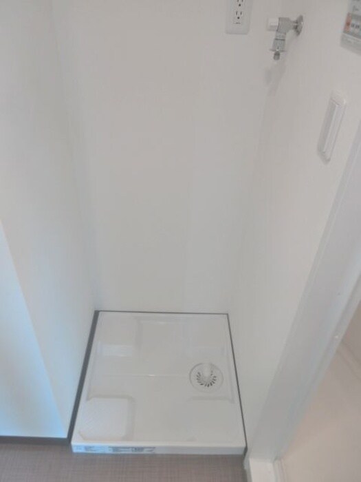 物件内観写真13　(洗濯機置場)