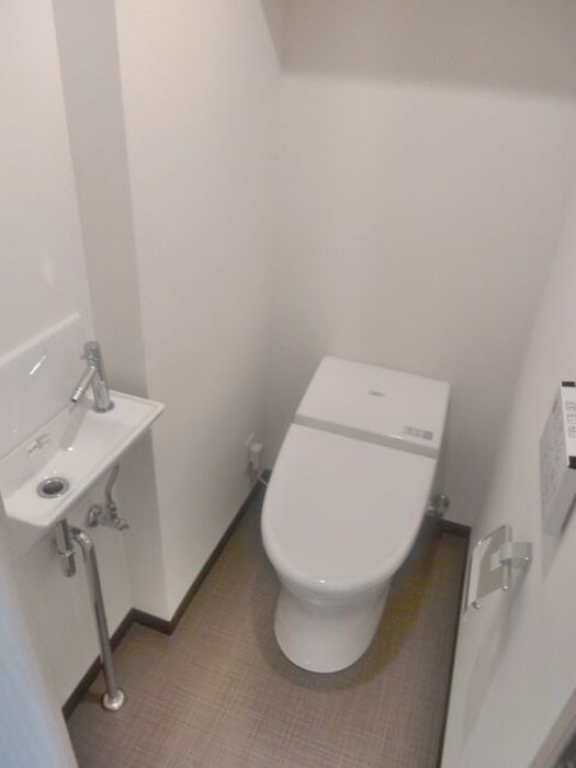 物件内観写真14　(トイレ)