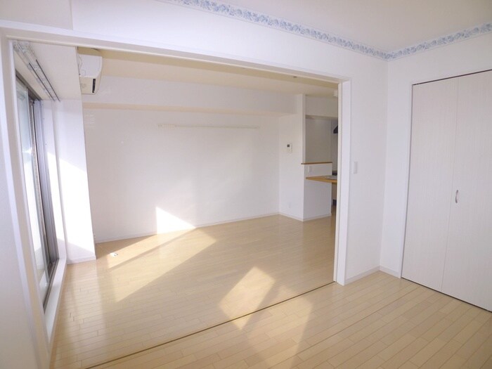 物件内観写真9　(居室)