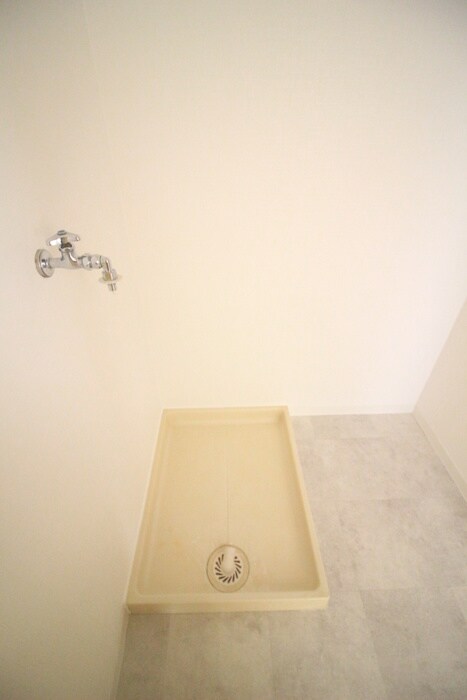 物件内観写真11　(洗濯機置場)