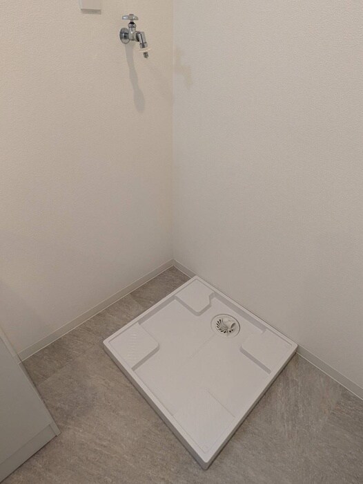 物件内観写真13　(洗濯機置場)