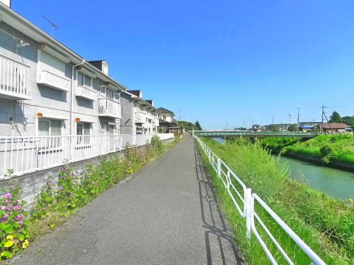 物件外観写真3　(周辺環境)