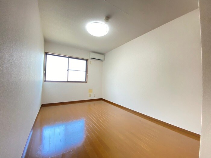 物件内観写真6　(居室)