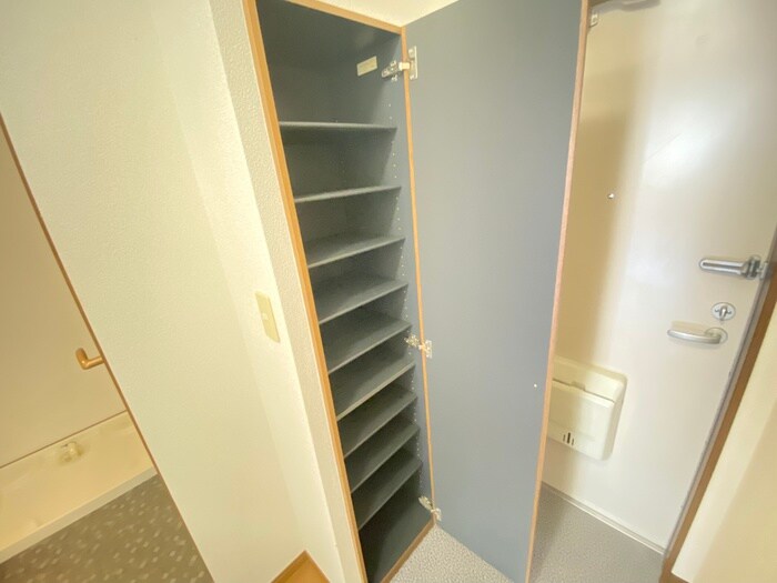 物件内観写真14　(靴箱)