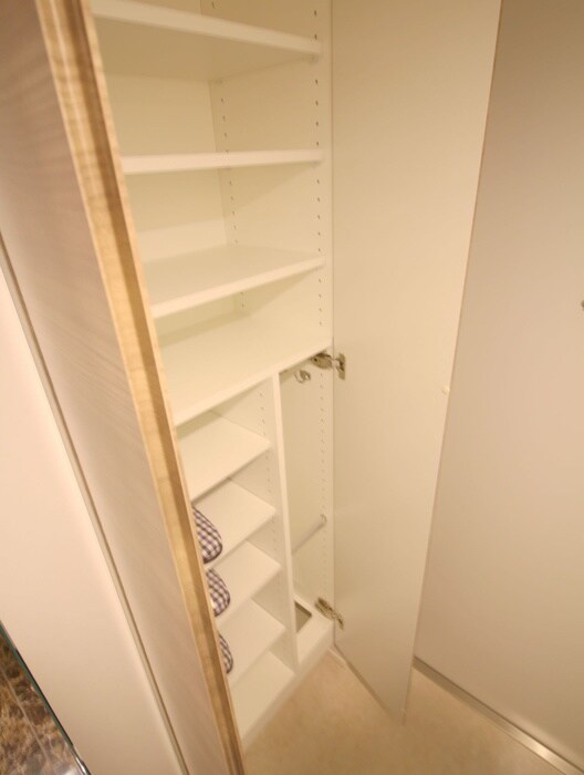 物件内観写真18　(靴箱)