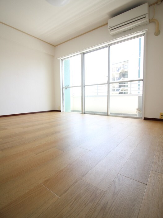 物件内観写真10　(居室)