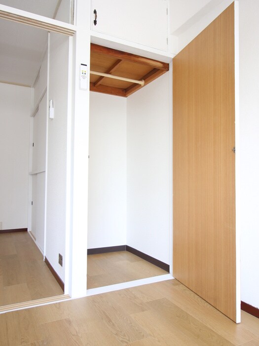 物件内観写真18　(収納)