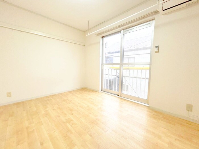 物件内観写真8　(居室)