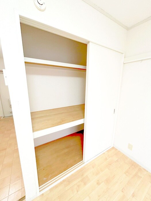 物件内観写真11　(収納)