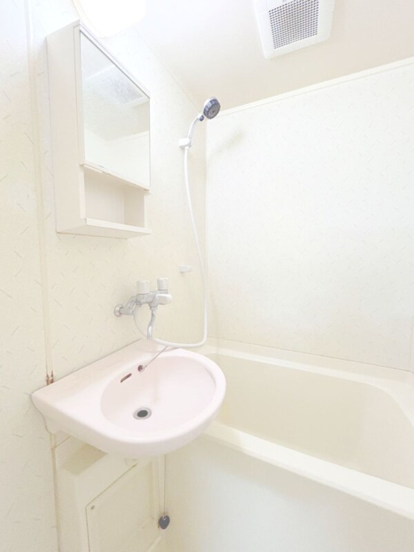 バス／シャワールーム等