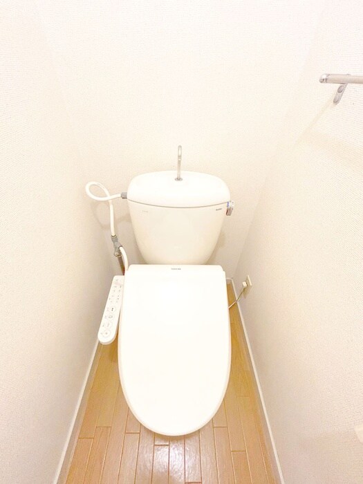 物件内観写真15　(トイレ)