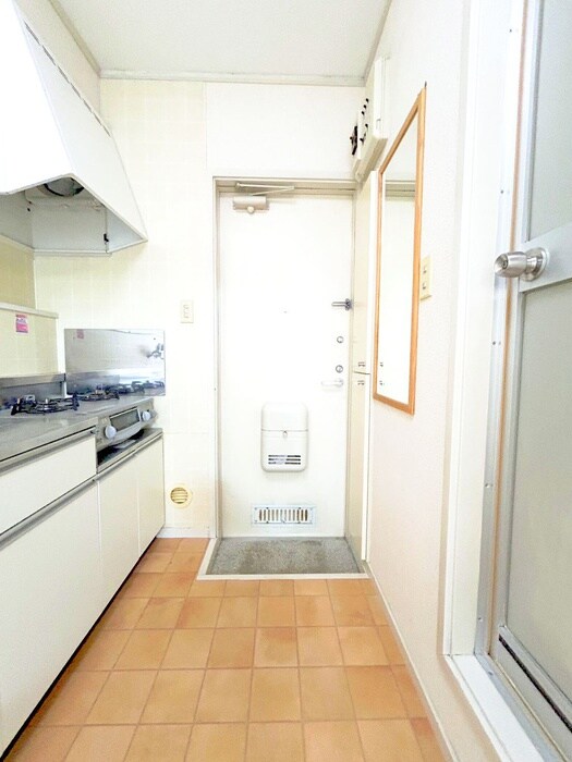 物件内観写真17　(玄関)