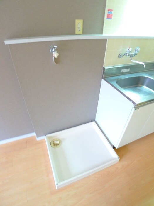 物件内観写真17　(洗濯機置場)