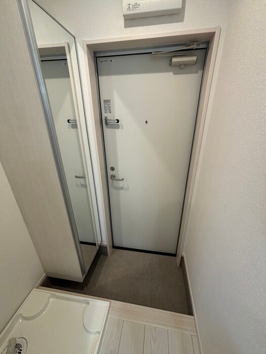 物件内観写真14　(玄関)