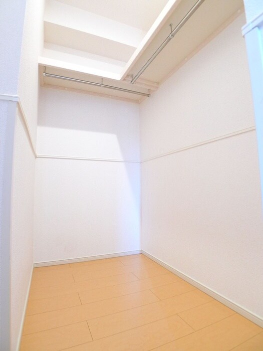 物件内観写真15　(収納)
