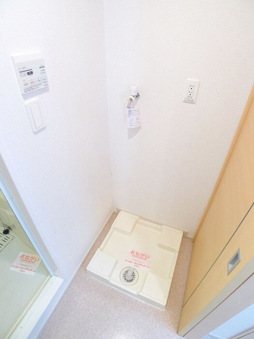 物件内観写真19　(洗濯機置場)