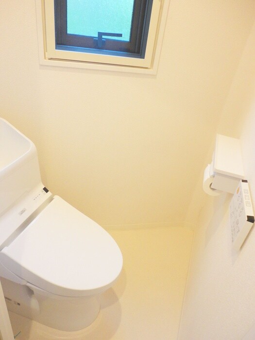 物件内観写真12　(トイレ)