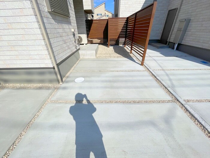 物件外観写真4　(駐車場)