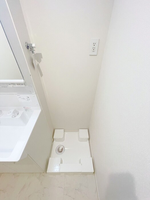 物件内観写真14　(洗濯機置場)